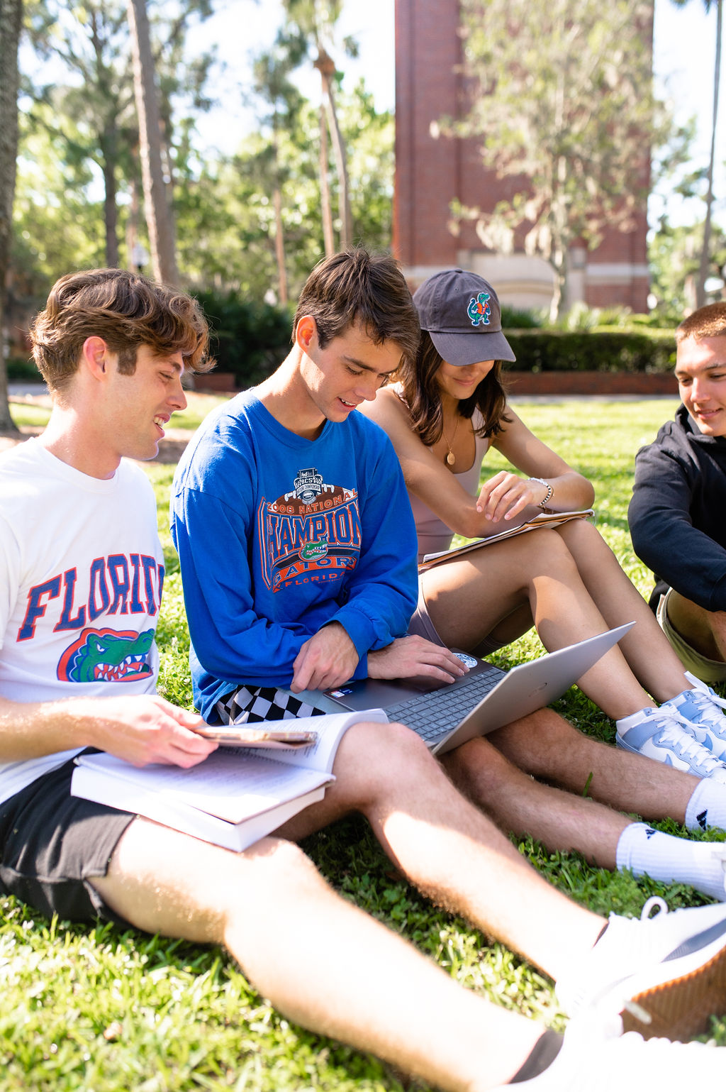 Now Hiring Leasing & Marketing Associates New Sweetwater Apartments